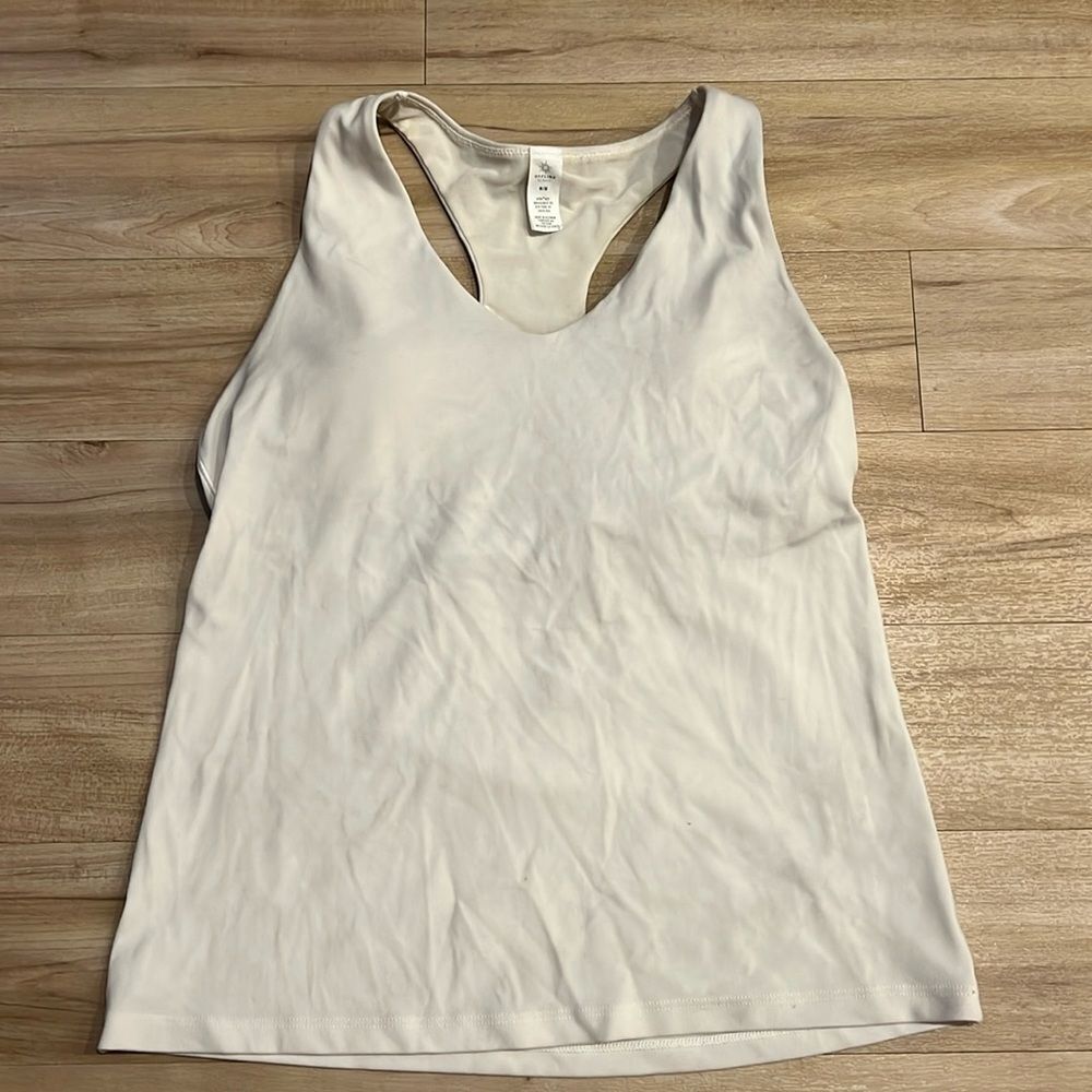 Offline by aerie white tank top in a size women’s medium